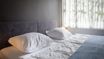 4 Schlafzimmer, Bügeleisen/Bügelbrett, WLAN