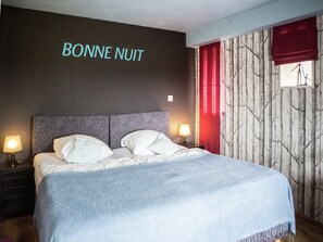 4 Schlafzimmer, Bügeleisen/Bügelbrett, WLAN