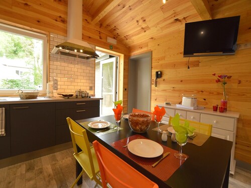 Charming Cottage Near River