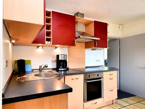 Frigorifero, microonde, forno, lavastoviglie