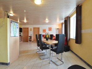 Dining - Holiday Home in Burg Reuland (Burg Reuland)