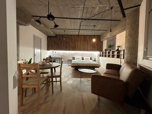 Interior - Alex's appartement (Tbilisi)