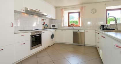 Modernes Ferienhaus mit eigenem Garten am Waldrand in Waimes