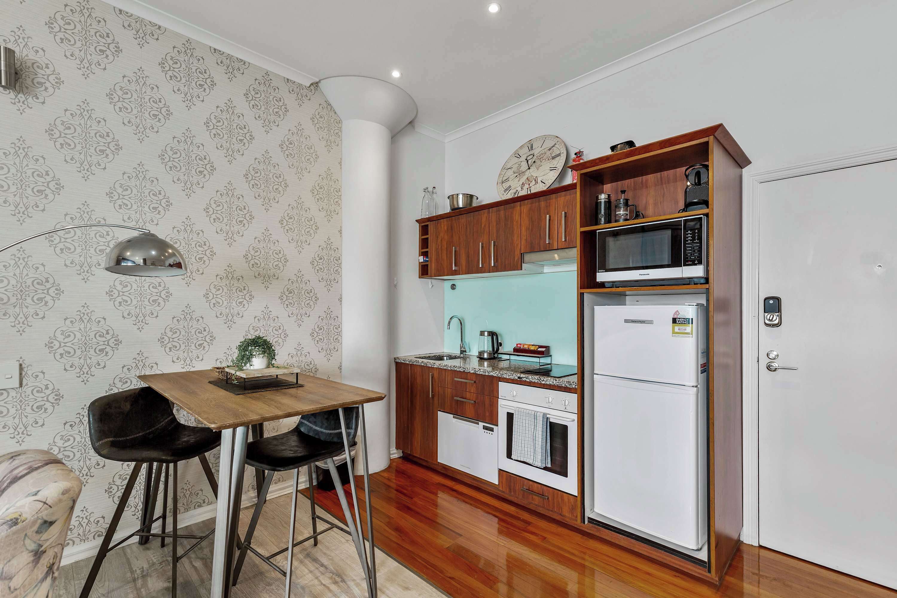 Coffee/tea maker, fridge, microwave, oven