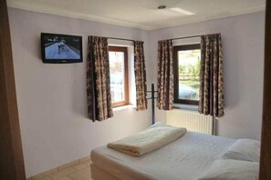 4 bedrooms, WiFi