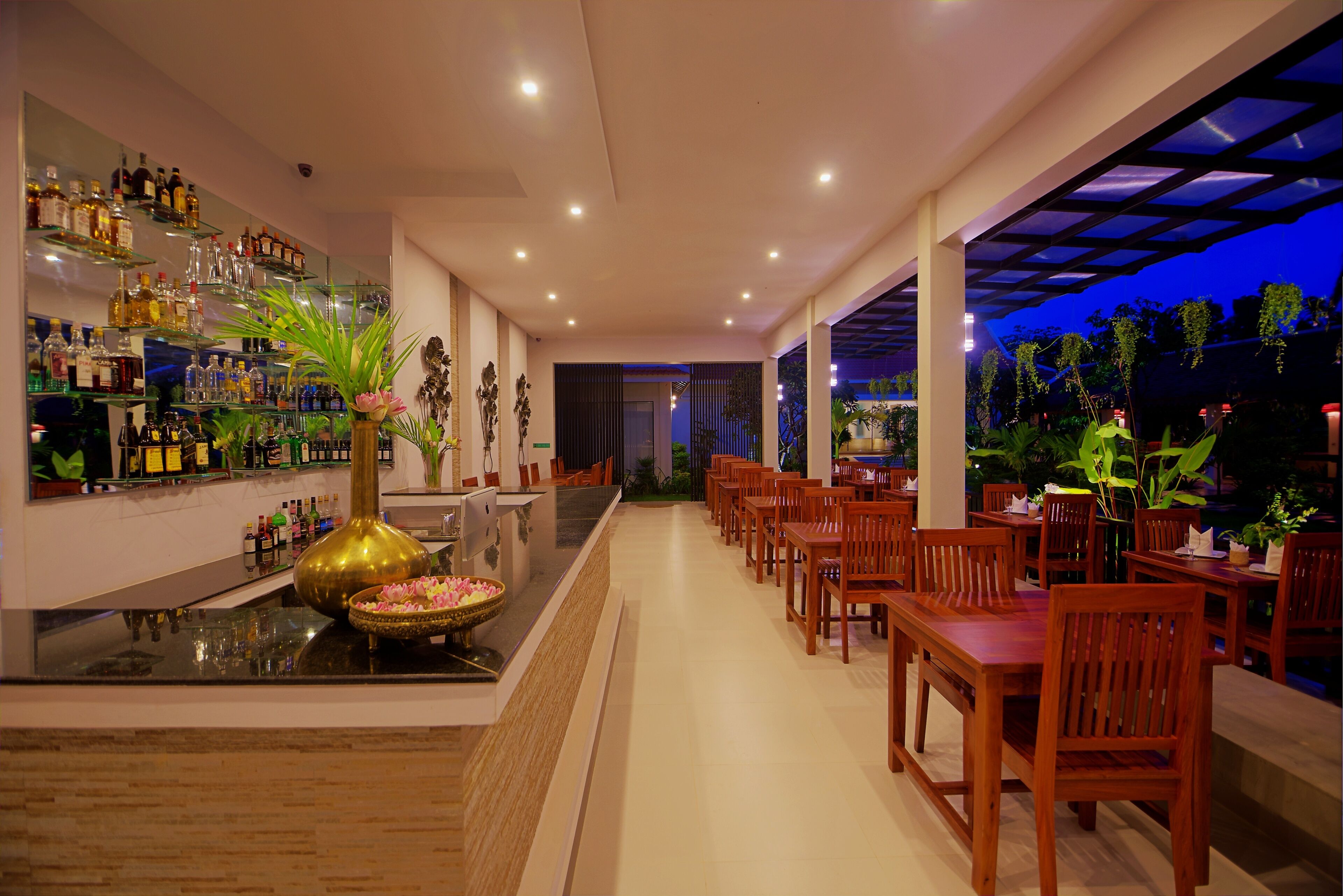 Foto - New Riverside Hotel