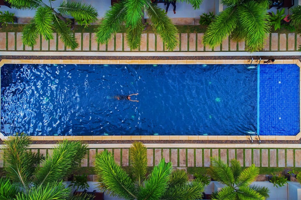 New Riverside Hotel