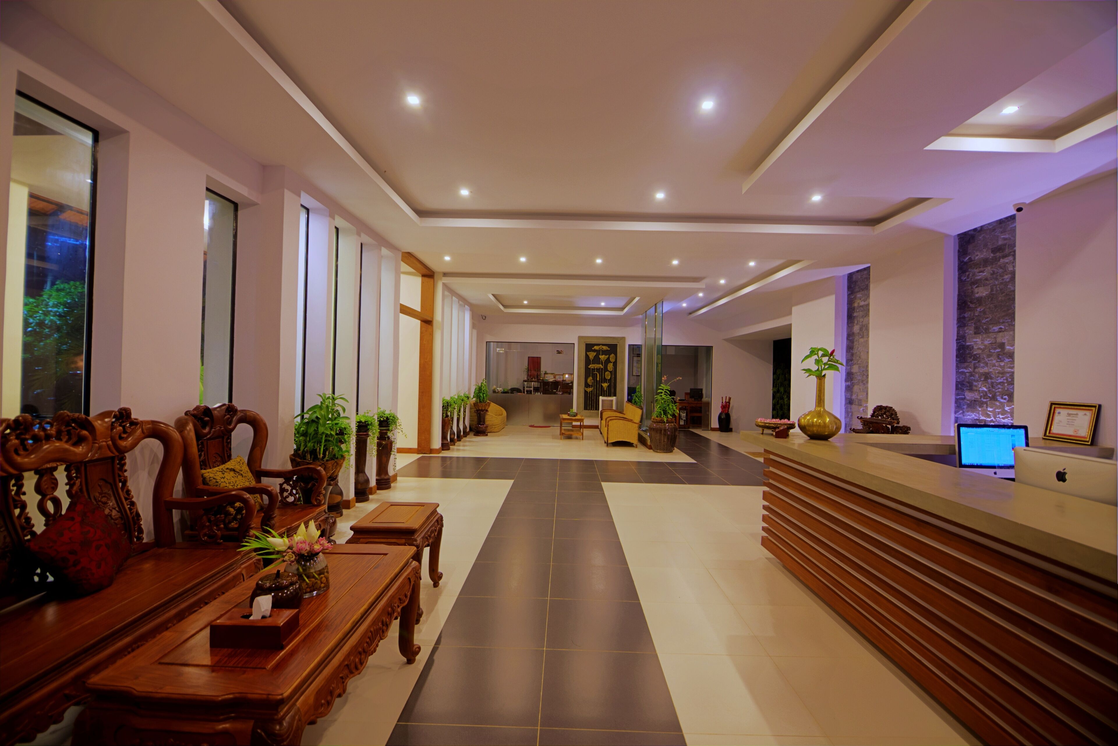 Foto - New Riverside Hotel