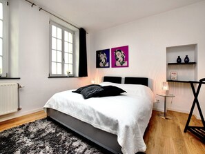 6 chambres, fer et planche à repasser, Wi-Fi