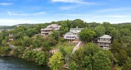Lakeview Manor: Historic Charm with Serene Waters
