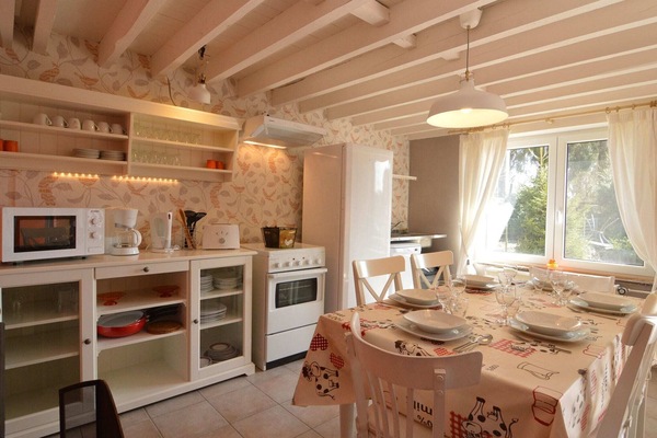 Frigorifero, microonde, piano cottura, lavastoviglie