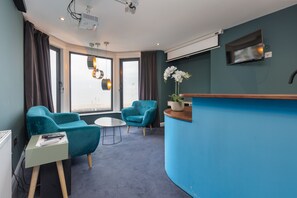 Now You See It Suite - Sea View | 起居区