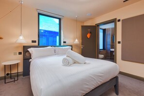 The Soundscape Room | Egyptian cotton sheets, premium bedding, individually decorated - ART B&B (Blackpool)
