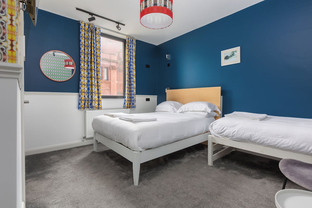 The Secret Room | 1 bedroom, Egyptian cotton sheets, premium bedding