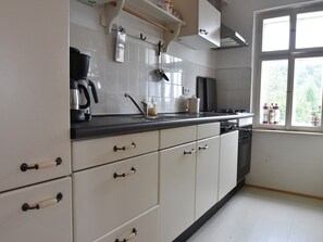 Refrigerador, horno, parrilla de estufa y lavavajillas 