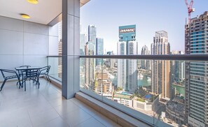 Deluxe Apartment | Balcony