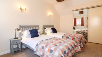 2 bedrooms, individually decorated, individually furnished, free WiFi