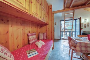 Perhehuoneisto, useita makuuhuoneita (Appartamento Rochebrune 200m from Ski) | Sisätilat