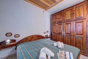 1 bedroom, free WiFi, bed sheets - Appartamento Rochebrune 200m From Ski (Claviere)
