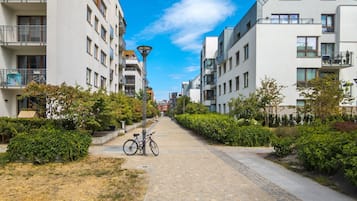 ุงูู
ูุดุฃุฉ ู
ู ุงูุฎุงุฑุฌ