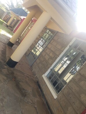 Exterior detail - 2 bedroom private vacation home in nanyuki (Nanyuki)