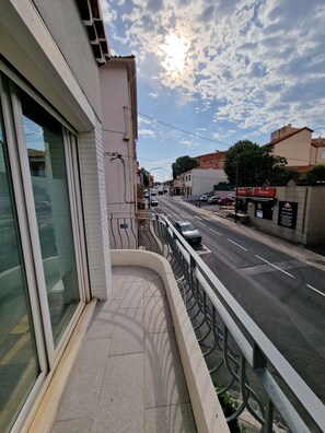 Property grounds - T3 appartement 70 m2,terrasse, en face des arènes (Béziers)