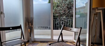 T3 appartement 70 m2,terrasse, en face des arènes