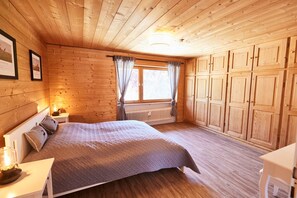 2 bedrooms, desk, iron/ironing board, travel cot - 2 Bedroom Condo in Rottach-Egern (Rottach-Egern)