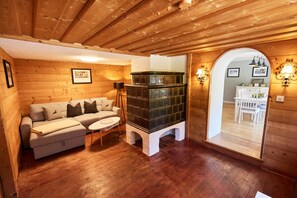 Smart TV, fireplace, books, stereo - 2 Bedroom Condo in Rottach-Egern (Rottach-Egern)