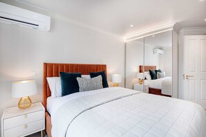 Basic Apartment, 1 Double Bed with Sofa bed - Marble Arch Suite 6-hosted by Sweetstay (London)