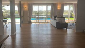 Vila Basic | Interior