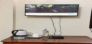 Single Room | Free WiFi, bed sheets - MeroStay 147 SaSa Home (Lalitpur)