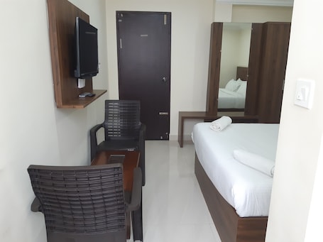 Deluxe Double Room. CNR Residency Madanapalle