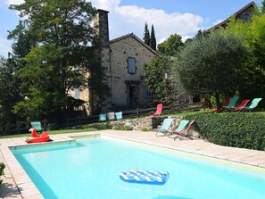 Pool - Holiday Home in Ardèche near Château de Ventadour (Pont-De-Labeaume)