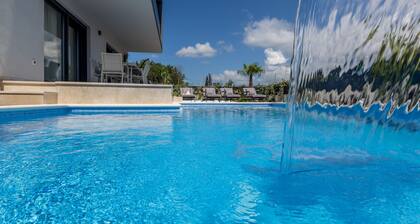 Villa Todo with heated pool and jacuzzi