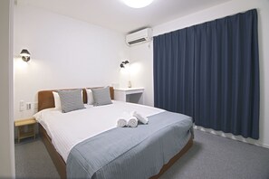 2 habitaciones, escritorio y espacio para trabajar con laptop