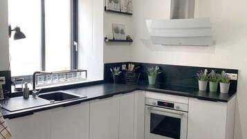 Réfrigérateur, four, plaque de cuisson, lave-vaisselle