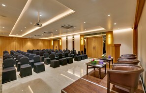 Meeting facility - Regenta Place Raysons Kolhapur  (Kolhapur)