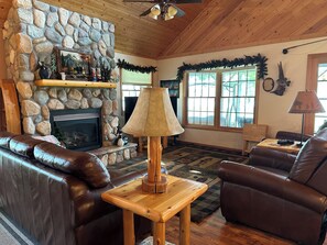 Smart TV, fireplace, computer monitors