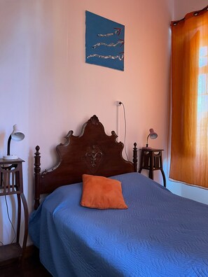 4 bedrooms, iron/ironing board, travel cot, free WiFi