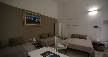 THE ARTISTS' DIMORES Quadruple Superior RIPACANDIDA