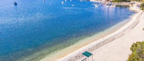 Platja a a prop