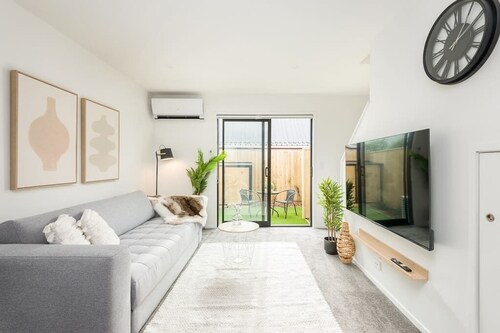 Sea Side Paradise - Beach Across