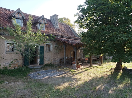 Maison d'été en pleine nature