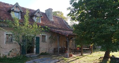 Maison d'été en pleine nature