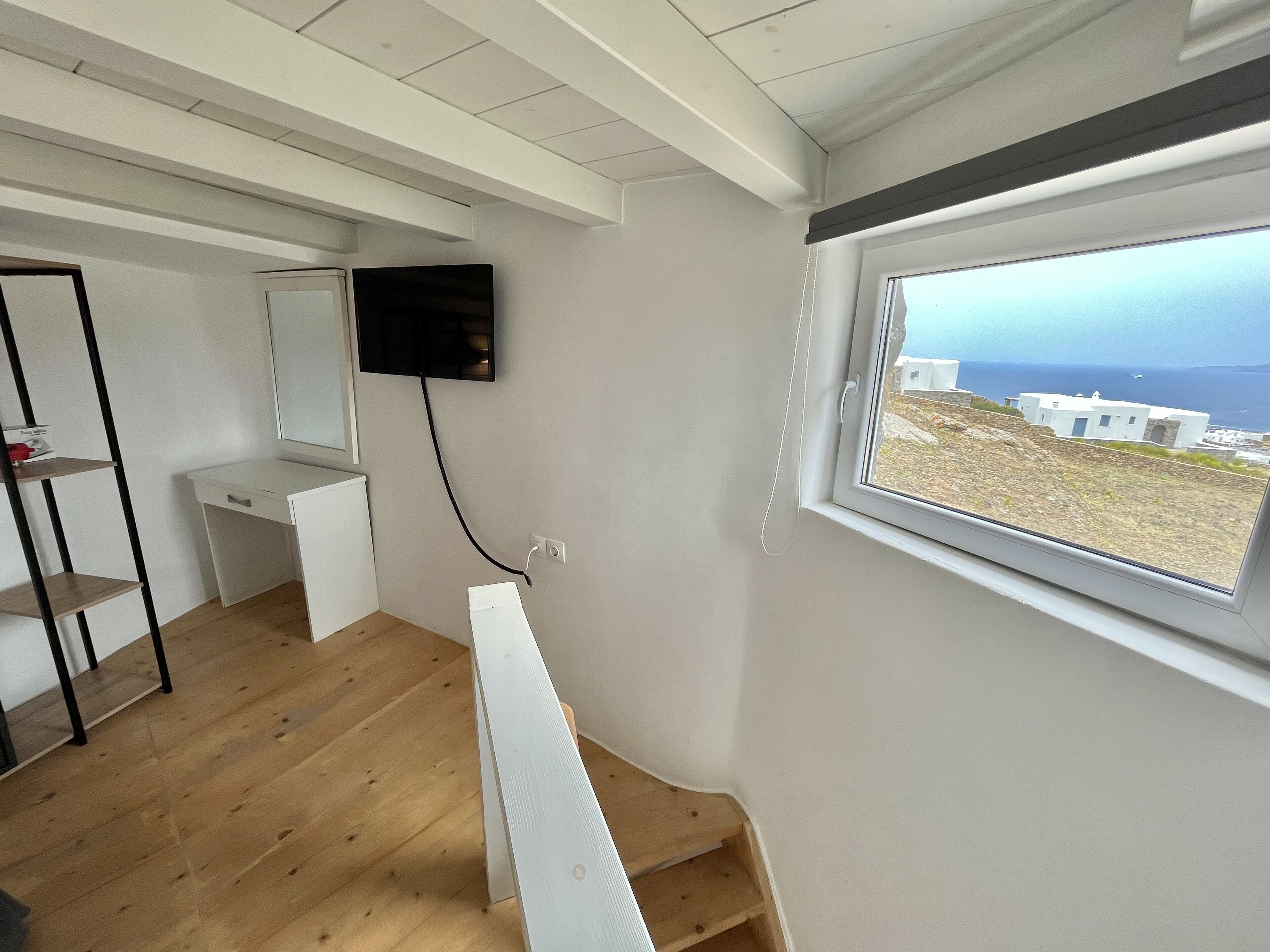 Photo - Crystal Suites