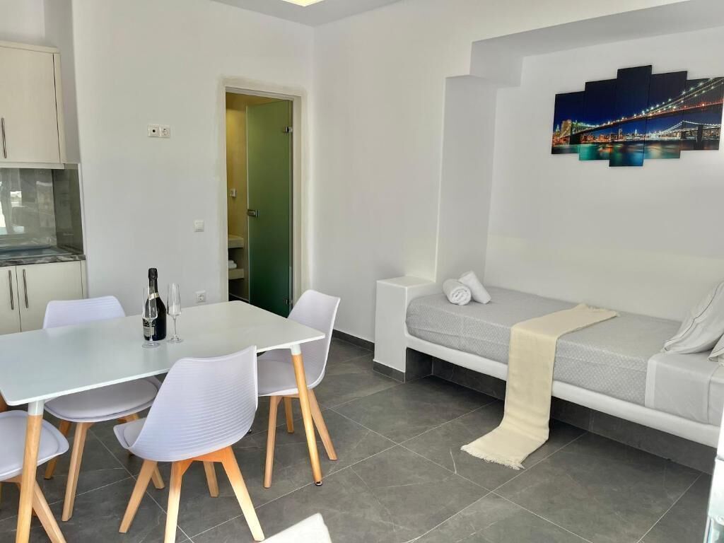 Photo - Crystal Suites