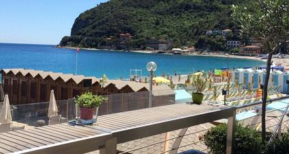 Studio Ă Bastia MondovĂŹ avec piscine et vignoble