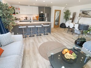 Dining - Lamorna (Penzance)