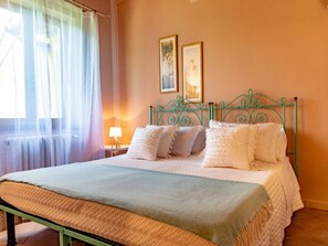 2 quartos, ferros/tábuas de passar roupa, Wi-Fi